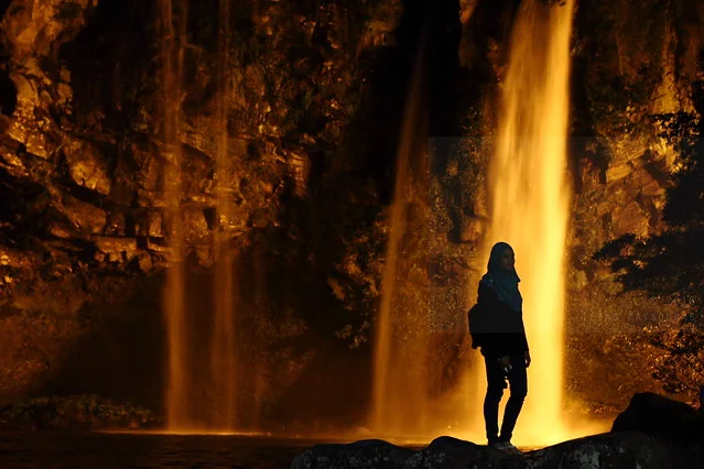Cheonjiyeon Falls