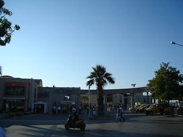 Kusadasi Shopping Center (Kusadasi AVM)