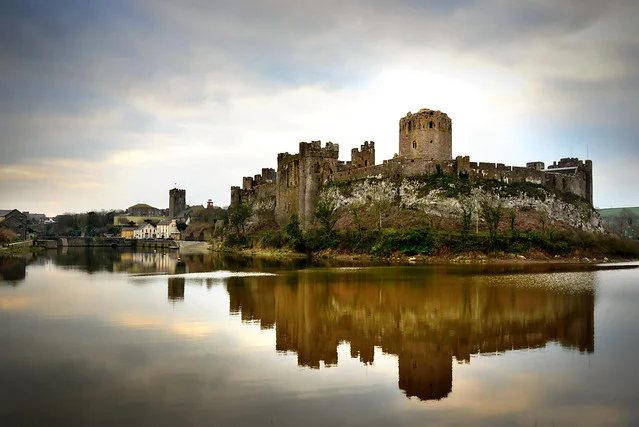 Pembroke Castle (Castell Penfro)
