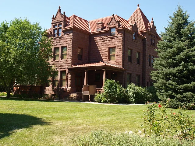 Moss Mansion