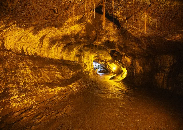 Thurston Lava Tube (Nāhuku)