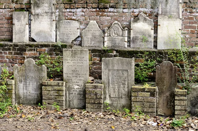 Colonial Park Cemetery
