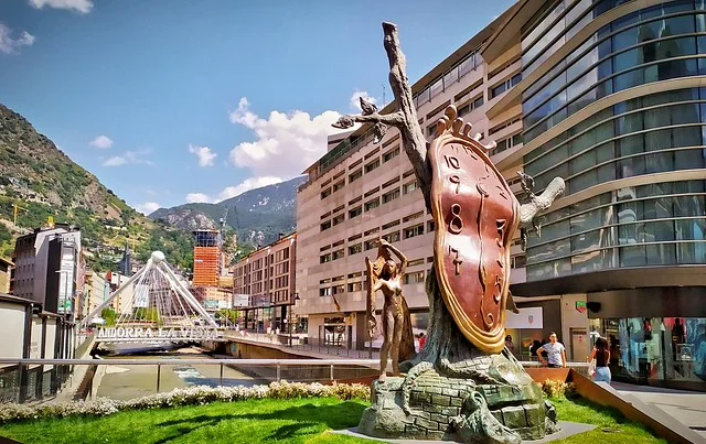 La Noblesse du Temps (Melting Clock Sculpture)