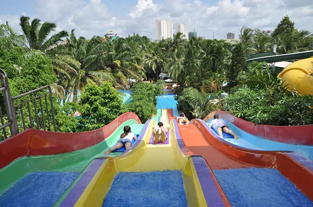 Dam Sen Water Park (Cong Vien Nuoc Dam Sen)