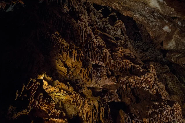 Baredine Cave (Grotta Baredine)