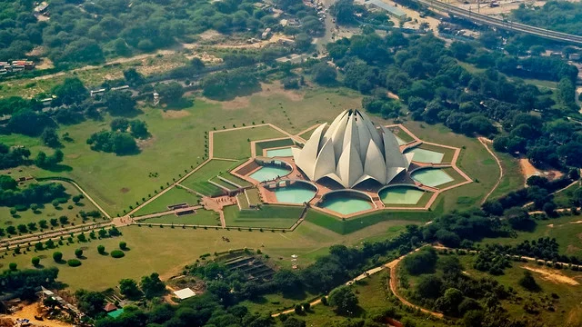 Lotus Temple (Bahá'í House of Worship)
