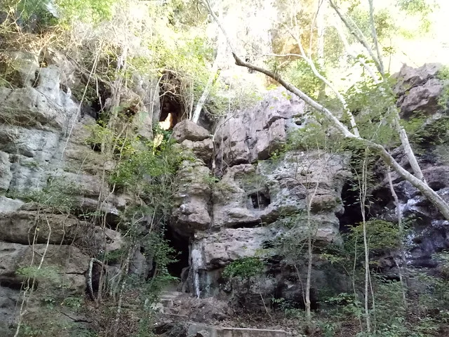 Batu Cermin Cave (Mirror Rock)