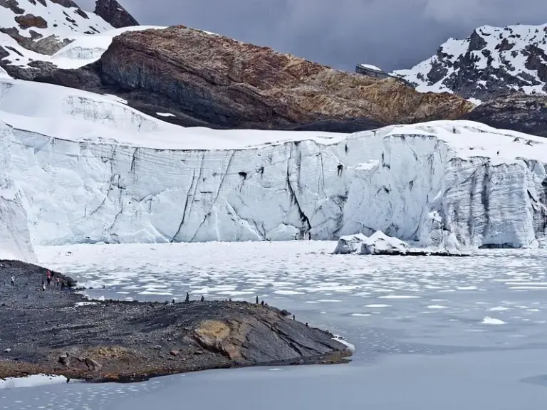 Pastoruri Glacier