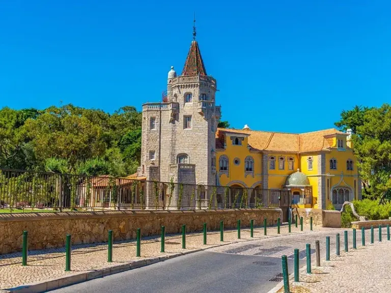 Museu Condes de Castro Guimarães