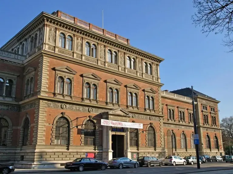Austrian Museum of Applied Arts (the MAK)