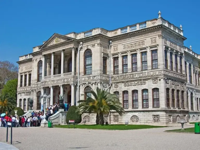 Dolmabahce Palace (Dolmabahce Sarayi)