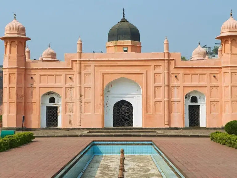 Lalbagh Fort (Fort Aurangabad)