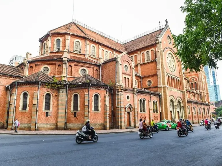 Saigon Notre Dame Cathedral (Cathédrale Notre-Dame de Saïgon)