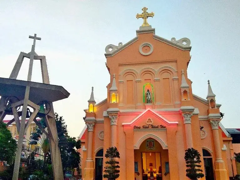 Cathedral Diocese of Can Tho (Nha Tho Chinh Toa Can Tho)