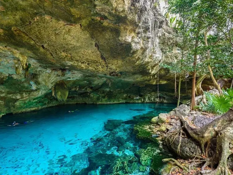 Cenote Dos Ojos